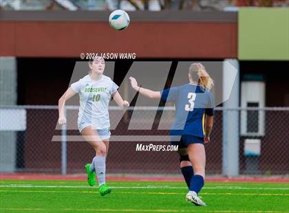 Thumbnail 1 in Roosevelt @ Bellevue (WIAA 3A Semifinal) photogallery.