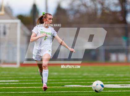 Thumbnail 1 in Roosevelt @ Bellevue (WIAA 3A Semifinal) photogallery.