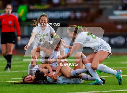 Thumbnail 2 in Roosevelt @ Bellevue (WIAA 3A Semifinal) photogallery.