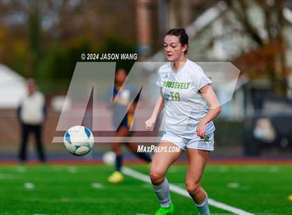 Thumbnail 2 in Roosevelt @ Bellevue (WIAA 3A Semifinal) photogallery.