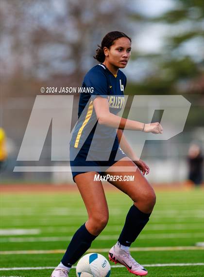 Thumbnail 1 in Roosevelt @ Bellevue (WIAA 3A Semifinal) photogallery.