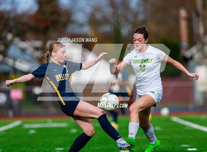 Thumbnail 3 in Roosevelt @ Bellevue (WIAA 3A Semifinal) photogallery.