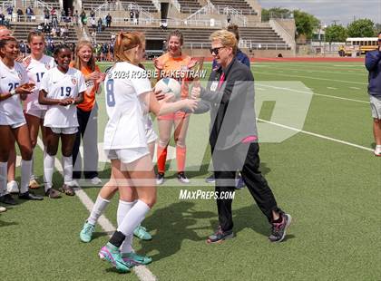 Thumbnail 2 in Wakeland vs. Reedy (UIL 5A Regional Final Playoff) photogallery.