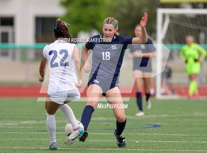Thumbnail 1 in Wakeland vs. Reedy (UIL 5A Regional Final Playoff) photogallery.