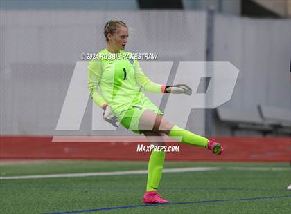 Thumbnail 1 in Wakeland vs. Reedy (UIL 5A Regional Final Playoff) photogallery.