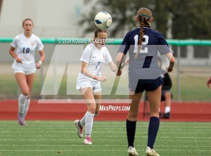 Thumbnail 3 in Wakeland vs. Reedy (UIL 5A Regional Final Playoff) photogallery.