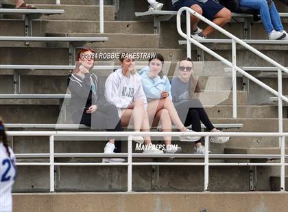 Thumbnail 1 in Wakeland vs. Reedy (UIL 5A Regional Final Playoff) photogallery.