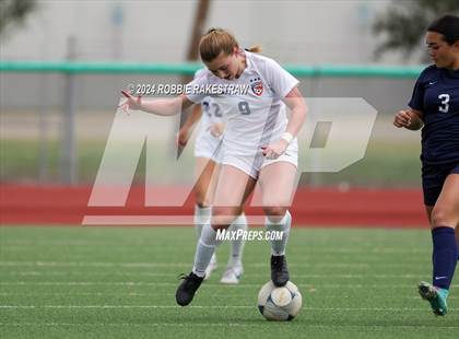 Thumbnail 2 in Wakeland vs. Reedy (UIL 5A Regional Final Playoff) photogallery.