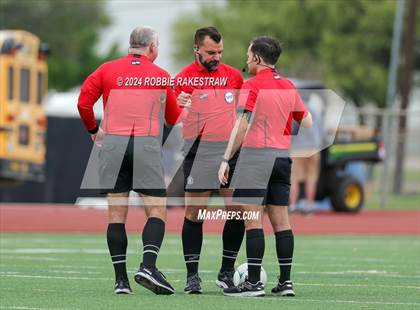Thumbnail 3 in Wakeland vs. Reedy (UIL 5A Regional Final Playoff) photogallery.