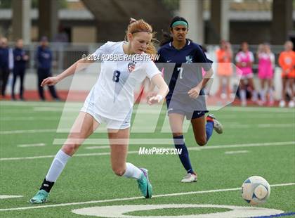 Thumbnail 3 in Wakeland vs. Reedy (UIL 5A Regional Final Playoff) photogallery.