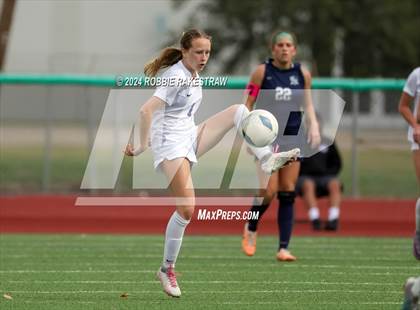 Thumbnail 2 in Wakeland vs. Reedy (UIL 5A Regional Final Playoff) photogallery.