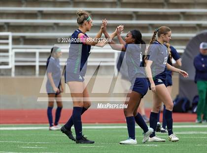 Thumbnail 2 in Wakeland vs. Reedy (UIL 5A Regional Final Playoff) photogallery.