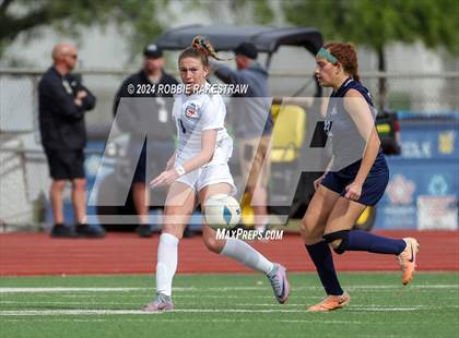 Thumbnail 3 in Wakeland vs. Reedy (UIL 5A Regional Final Playoff) photogallery.