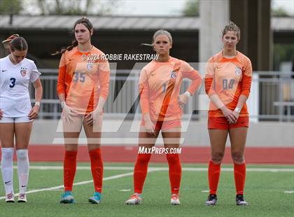 Thumbnail 2 in Wakeland vs. Reedy (UIL 5A Regional Final Playoff) photogallery.