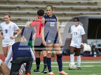 Thumbnail 1 in Wakeland vs. Reedy (UIL 5A Regional Final Playoff) photogallery.