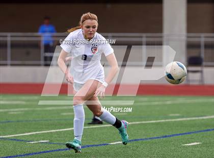 Thumbnail 2 in Wakeland vs. Reedy (UIL 5A Regional Final Playoff) photogallery.