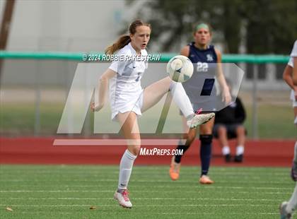 Thumbnail 1 in Wakeland vs. Reedy (UIL 5A Regional Final Playoff) photogallery.