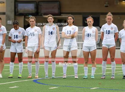 Thumbnail 1 in Wakeland vs. Reedy (UIL 5A Regional Final Playoff) photogallery.