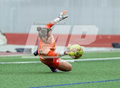 Thumbnail 1 in Wakeland vs. Reedy (UIL 5A Regional Final Playoff) photogallery.