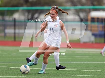Thumbnail 3 in Wakeland vs. Reedy (UIL 5A Regional Final Playoff) photogallery.