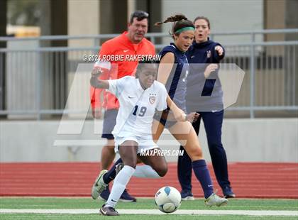 Thumbnail 3 in Wakeland vs. Reedy (UIL 5A Regional Final Playoff) photogallery.