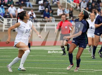 Thumbnail 3 in Wakeland vs. Reedy (UIL 5A Regional Final Playoff) photogallery.