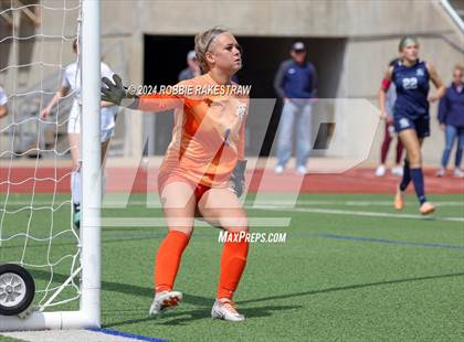 Thumbnail 2 in Wakeland vs. Reedy (UIL 5A Regional Final Playoff) photogallery.