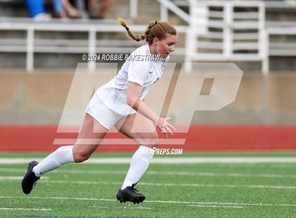Thumbnail 3 in Wakeland vs. Reedy (UIL 5A Regional Final Playoff) photogallery.
