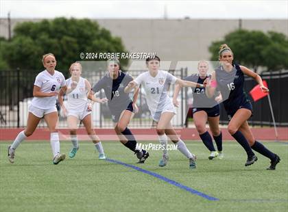Thumbnail 2 in Wakeland vs. Reedy (UIL 5A Regional Final Playoff) photogallery.