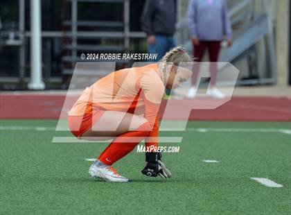 Thumbnail 2 in Wakeland vs. Reedy (UIL 5A Regional Final Playoff) photogallery.
