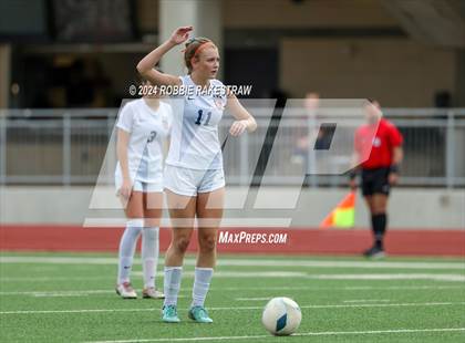Thumbnail 3 in Wakeland vs. Reedy (UIL 5A Regional Final Playoff) photogallery.