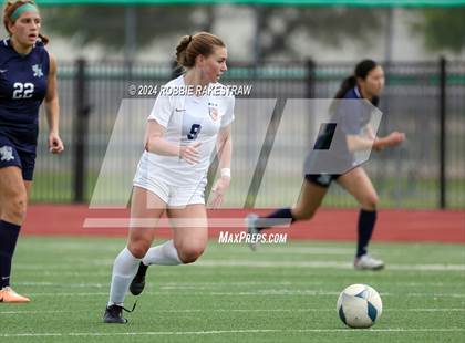 Thumbnail 3 in Wakeland vs. Reedy (UIL 5A Regional Final Playoff) photogallery.