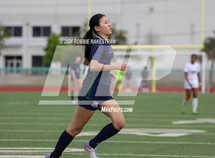 Thumbnail 1 in Wakeland vs. Reedy (UIL 5A Regional Final Playoff) photogallery.