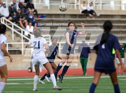Thumbnail 2 in Wakeland vs. Reedy (UIL 5A Regional Final Playoff) photogallery.