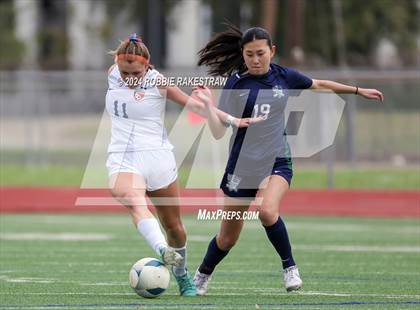 Thumbnail 1 in Wakeland vs. Reedy (UIL 5A Regional Final Playoff) photogallery.