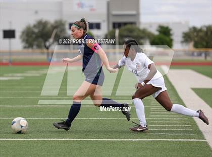 Thumbnail 2 in Wakeland vs. Reedy (UIL 5A Regional Final Playoff) photogallery.