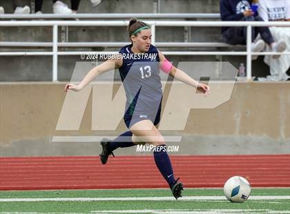 Thumbnail 1 in Wakeland vs. Reedy (UIL 5A Regional Final Playoff) photogallery.