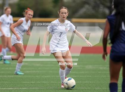 Thumbnail 3 in Wakeland vs. Reedy (UIL 5A Regional Final Playoff) photogallery.