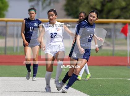 Thumbnail 2 in Wakeland vs. Reedy (UIL 5A Regional Final Playoff) photogallery.