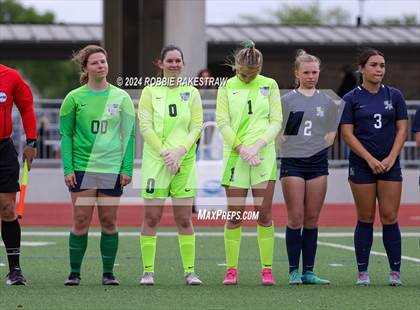 Thumbnail 1 in Wakeland vs. Reedy (UIL 5A Regional Final Playoff) photogallery.