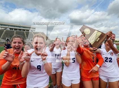 Thumbnail 3 in Wakeland vs. Reedy (UIL 5A Regional Final Playoff) photogallery.