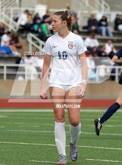 Thumbnail 3 in Wakeland vs. Reedy (UIL 5A Regional Final Playoff) photogallery.