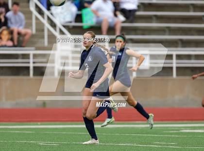 Thumbnail 3 in Wakeland vs. Reedy (UIL 5A Regional Final Playoff) photogallery.