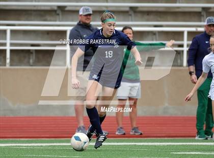 Thumbnail 3 in Wakeland vs. Reedy (UIL 5A Regional Final Playoff) photogallery.