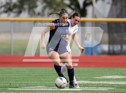 Thumbnail 1 in Wakeland vs. Reedy (UIL 5A Regional Final Playoff) photogallery.