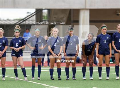Thumbnail 1 in Wakeland vs. Reedy (UIL 5A Regional Final Playoff) photogallery.