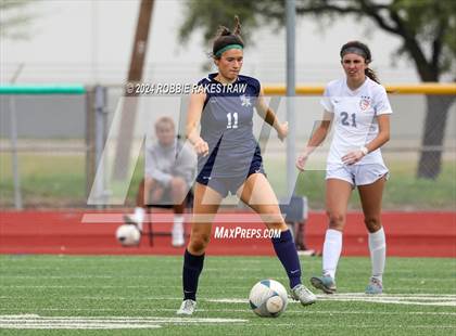 Thumbnail 3 in Wakeland vs. Reedy (UIL 5A Regional Final Playoff) photogallery.