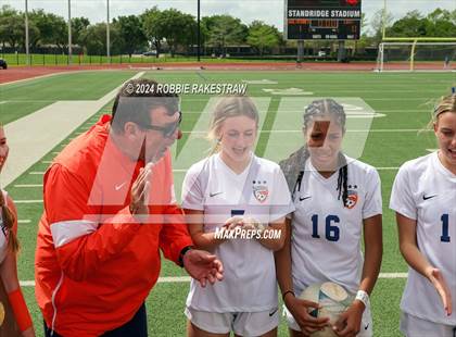 Thumbnail 3 in Wakeland vs. Reedy (UIL 5A Regional Final Playoff) photogallery.