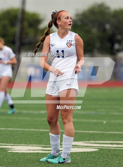 Thumbnail 2 in Wakeland vs. Reedy (UIL 5A Regional Final Playoff) photogallery.