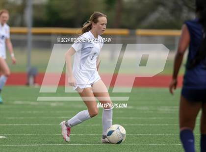 Thumbnail 2 in Wakeland vs. Reedy (UIL 5A Regional Final Playoff) photogallery.